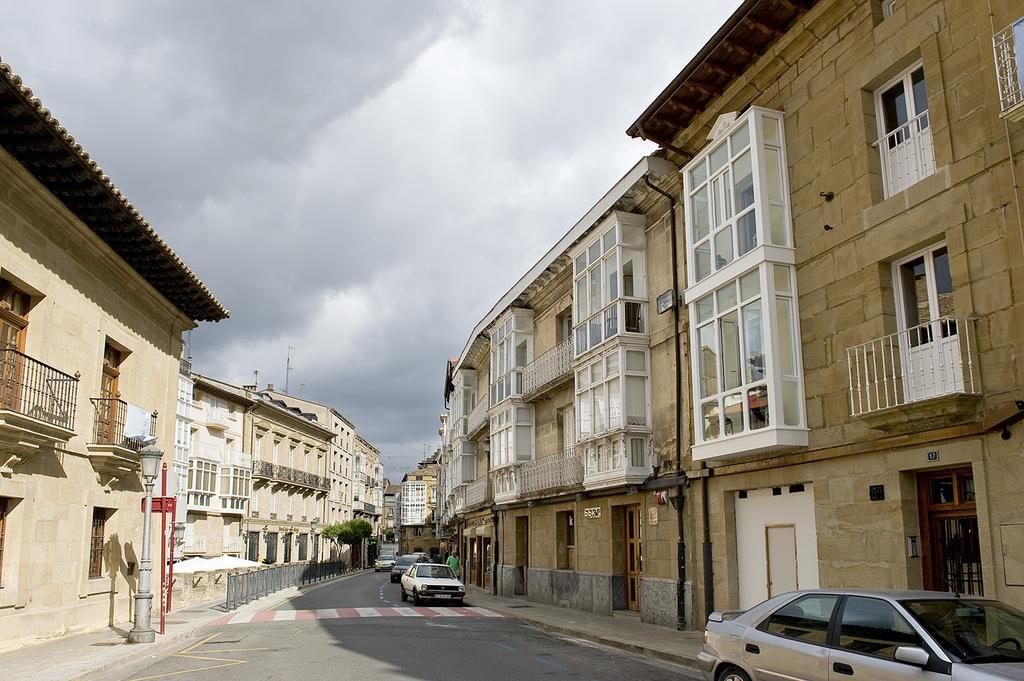 Apartamentos Turisticos Los Zapatos Morados Haro Ngoại thất bức ảnh